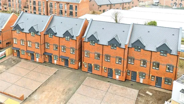 Nelson Lane, Warwick, Warwickshire, CV34