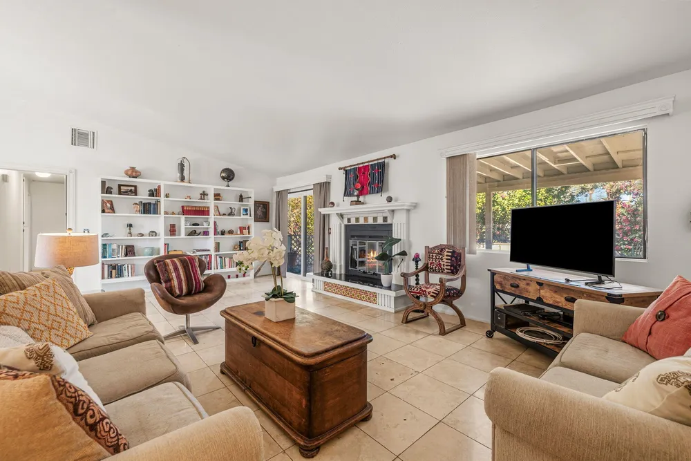 76896 California Dr, Palm Desert, CA 92211