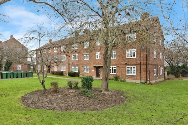 Claybury Broadway, Ilford, IG5