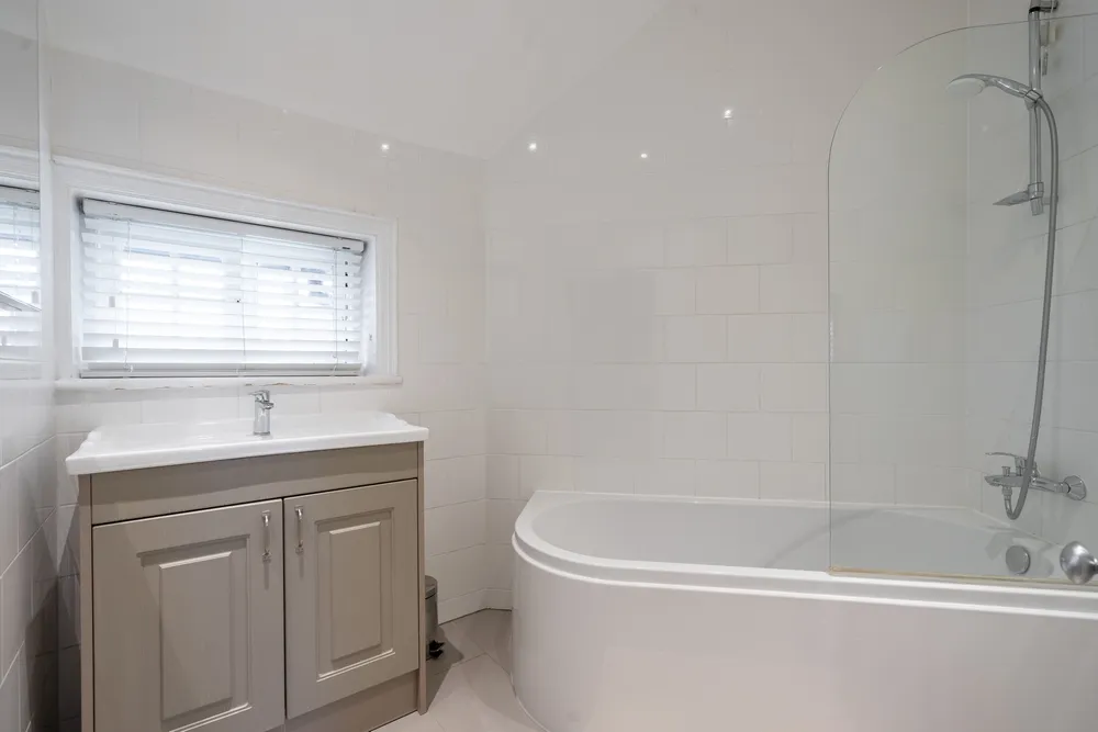 Pitshanger Lane, Ealing, W5