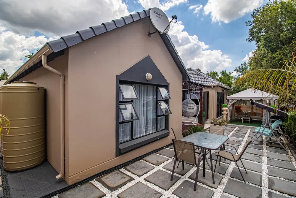 South Africa, Gauteng, Greenstone Hill, Sapphire Cove, 8