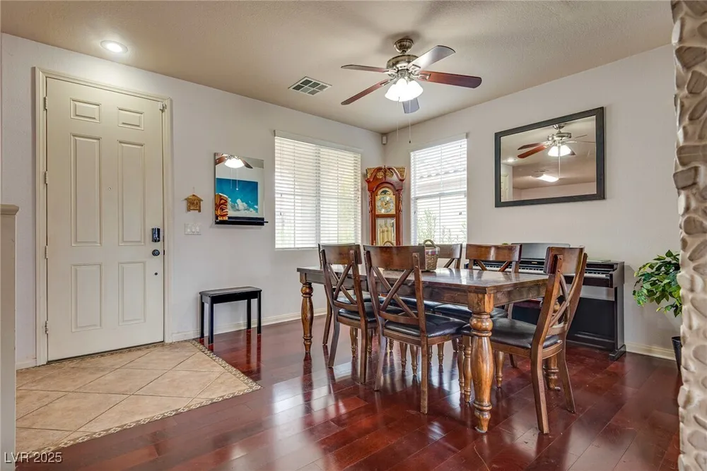 3716 Honey Crest Dr, Las Vegas, NV 89135