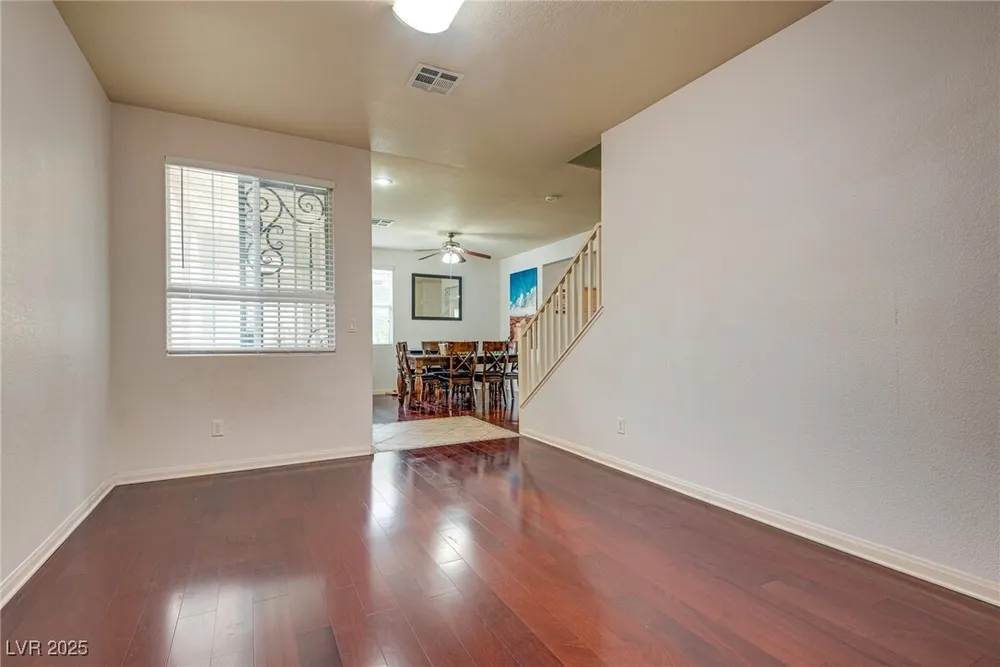 3716 Honey Crest Dr, Las Vegas, NV 89135