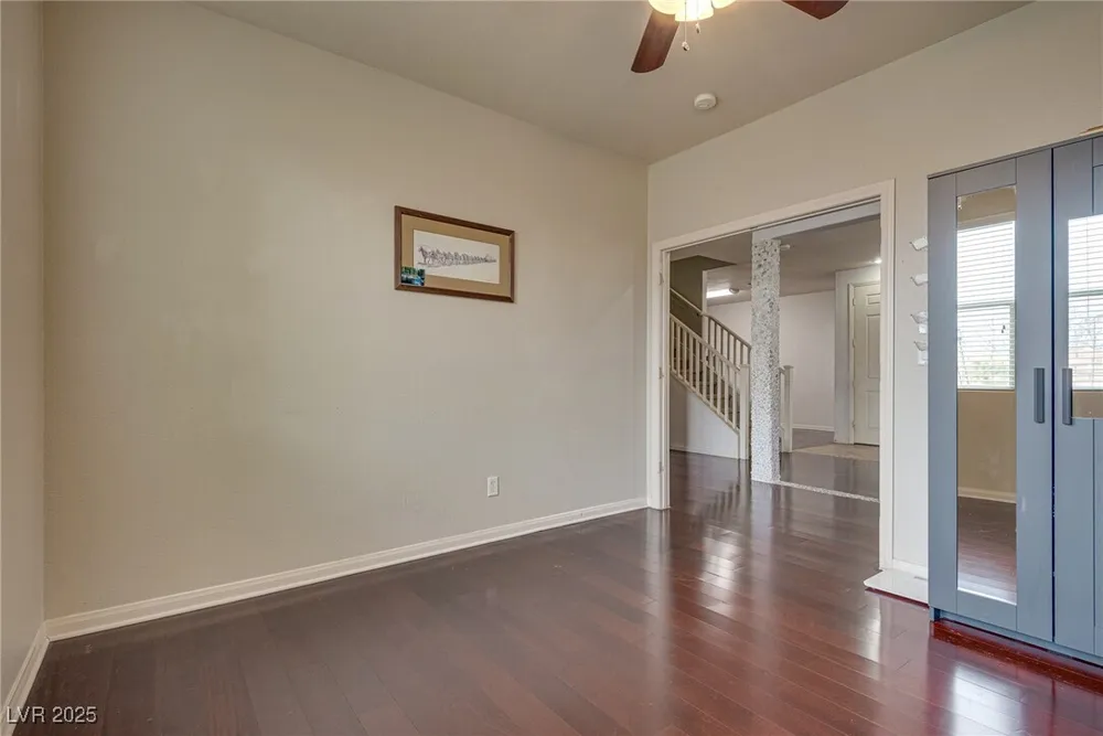3716 Honey Crest Dr, Las Vegas, NV 89135