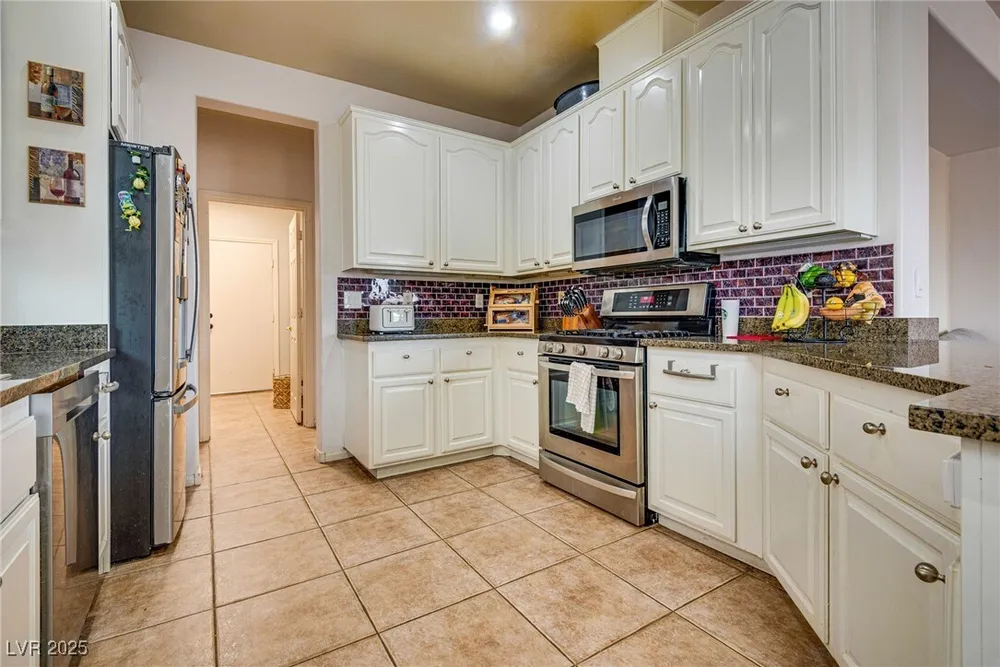 3716 Honey Crest Dr, Las Vegas, NV 89135