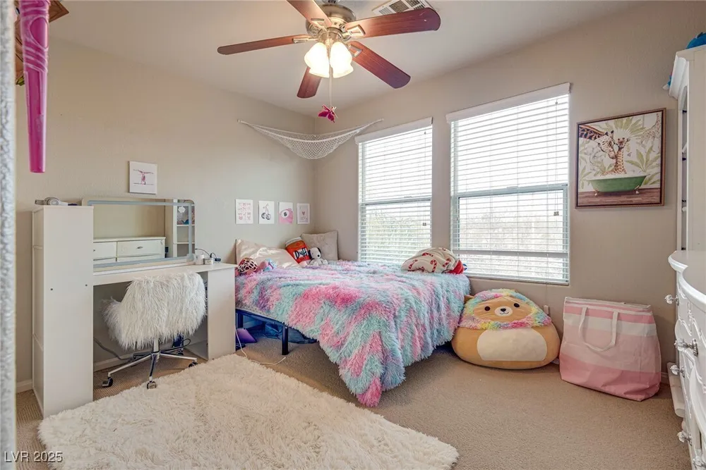 3716 Honey Crest Dr, Las Vegas, NV 89135