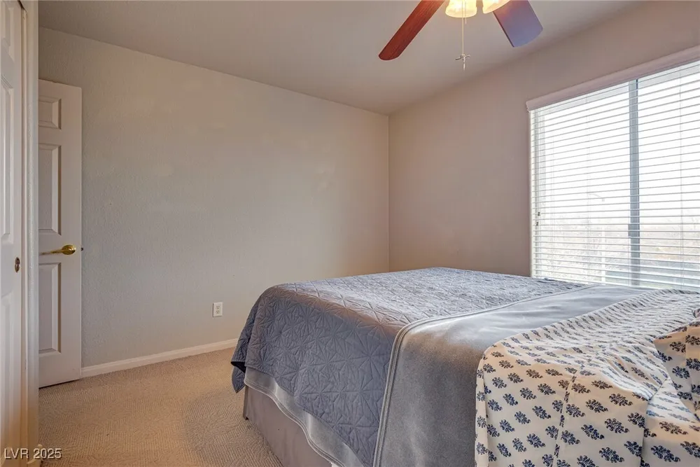 3716 Honey Crest Dr, Las Vegas, NV 89135