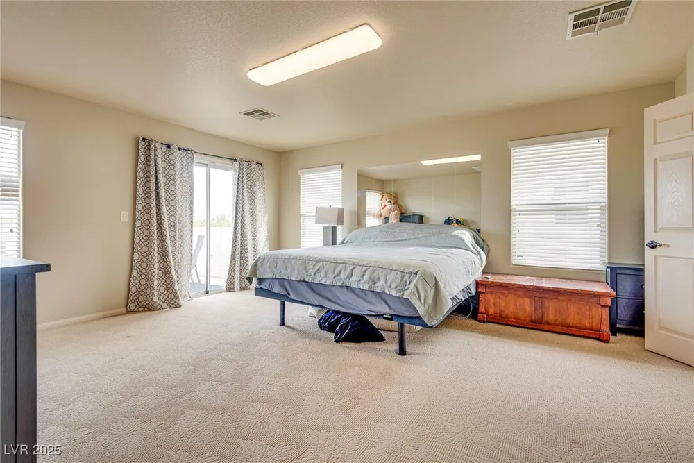 3716 Honey Crest Dr, Las Vegas, NV 89135