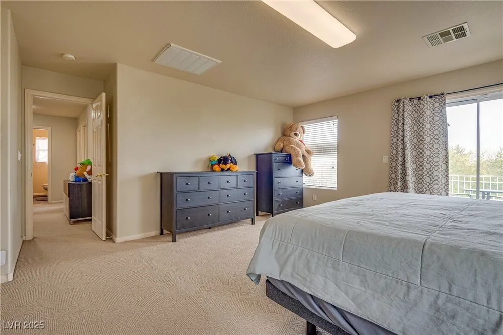 3716 Honey Crest Dr, Las Vegas, NV 89135