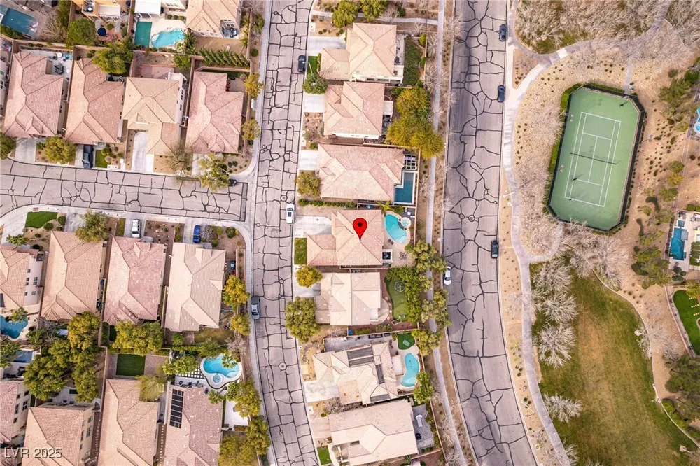 3716 Honey Crest Dr, Las Vegas, NV 89135