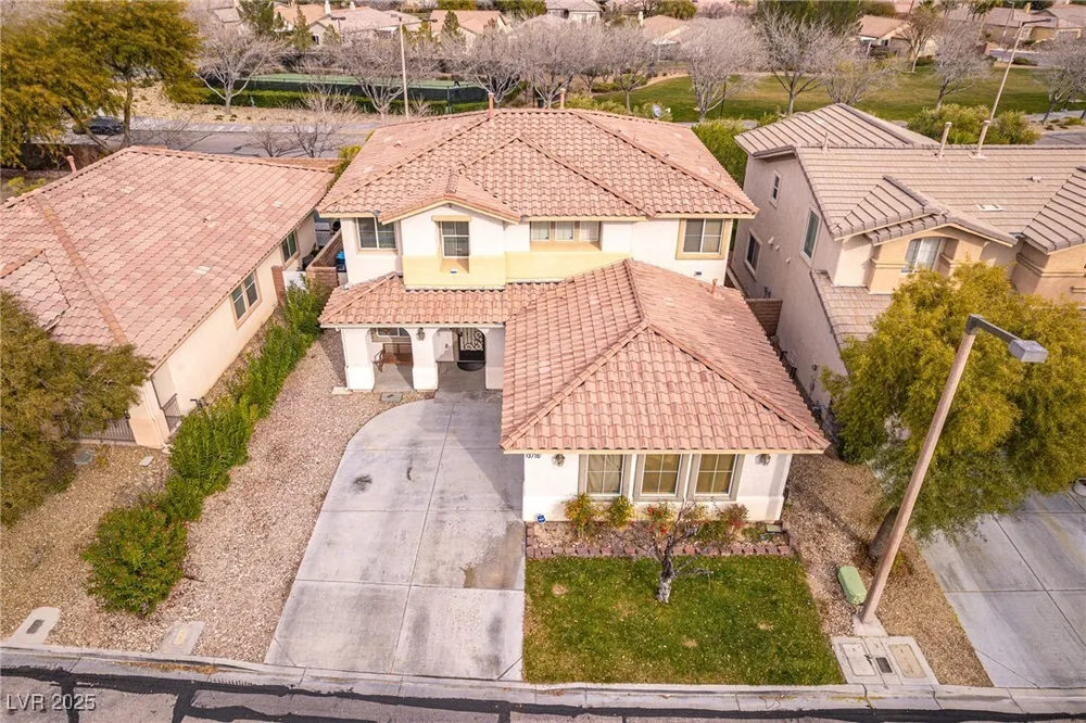 3716 Honey Crest Dr, Las Vegas, NV 89135