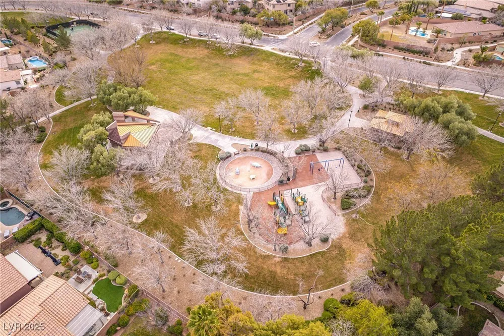 3716 Honey Crest Dr, Las Vegas, NV 89135