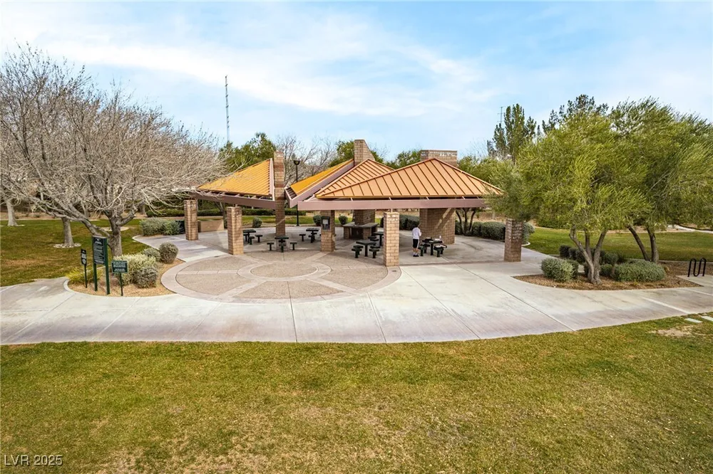 3716 Honey Crest Dr, Las Vegas, NV 89135