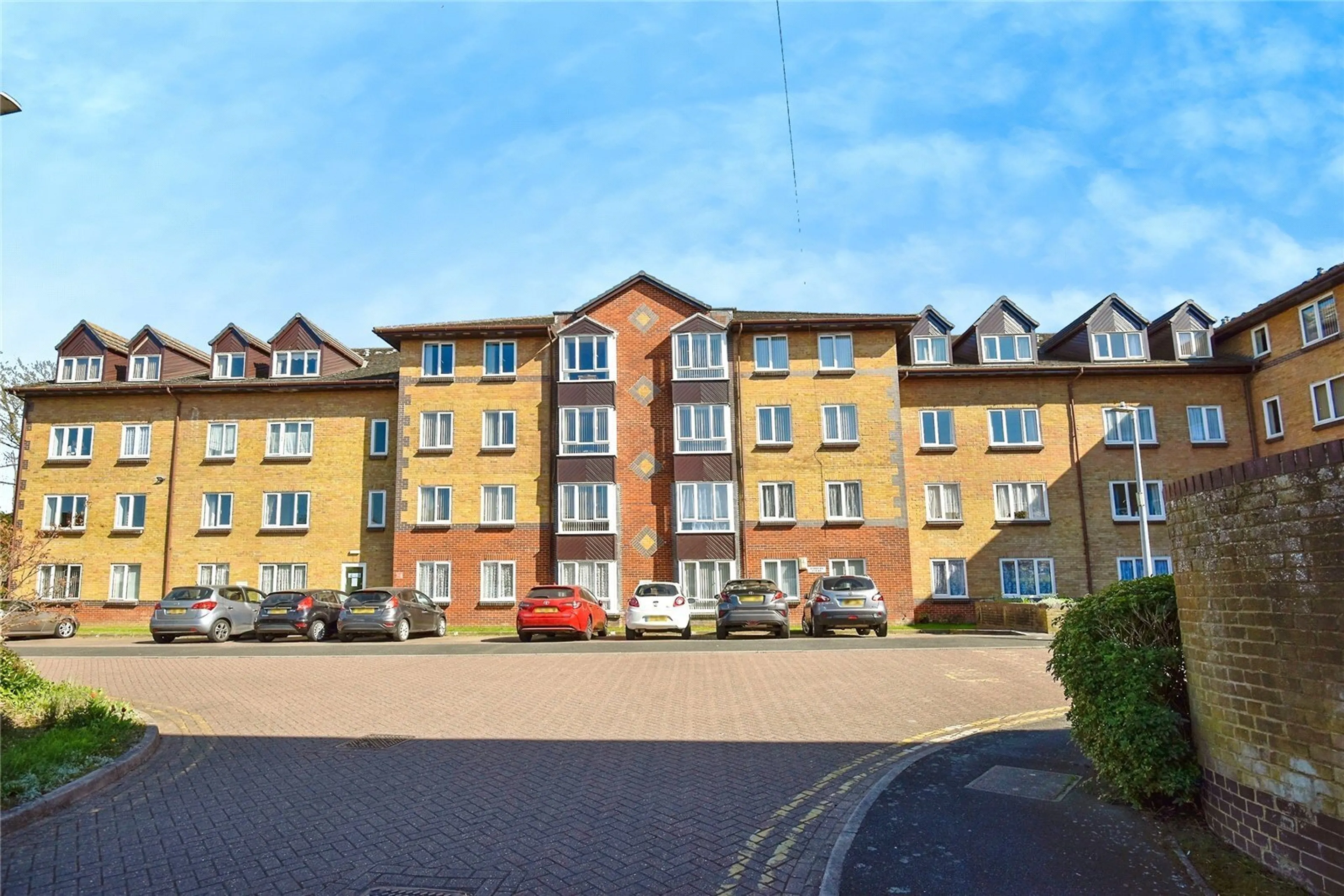 Photo 0