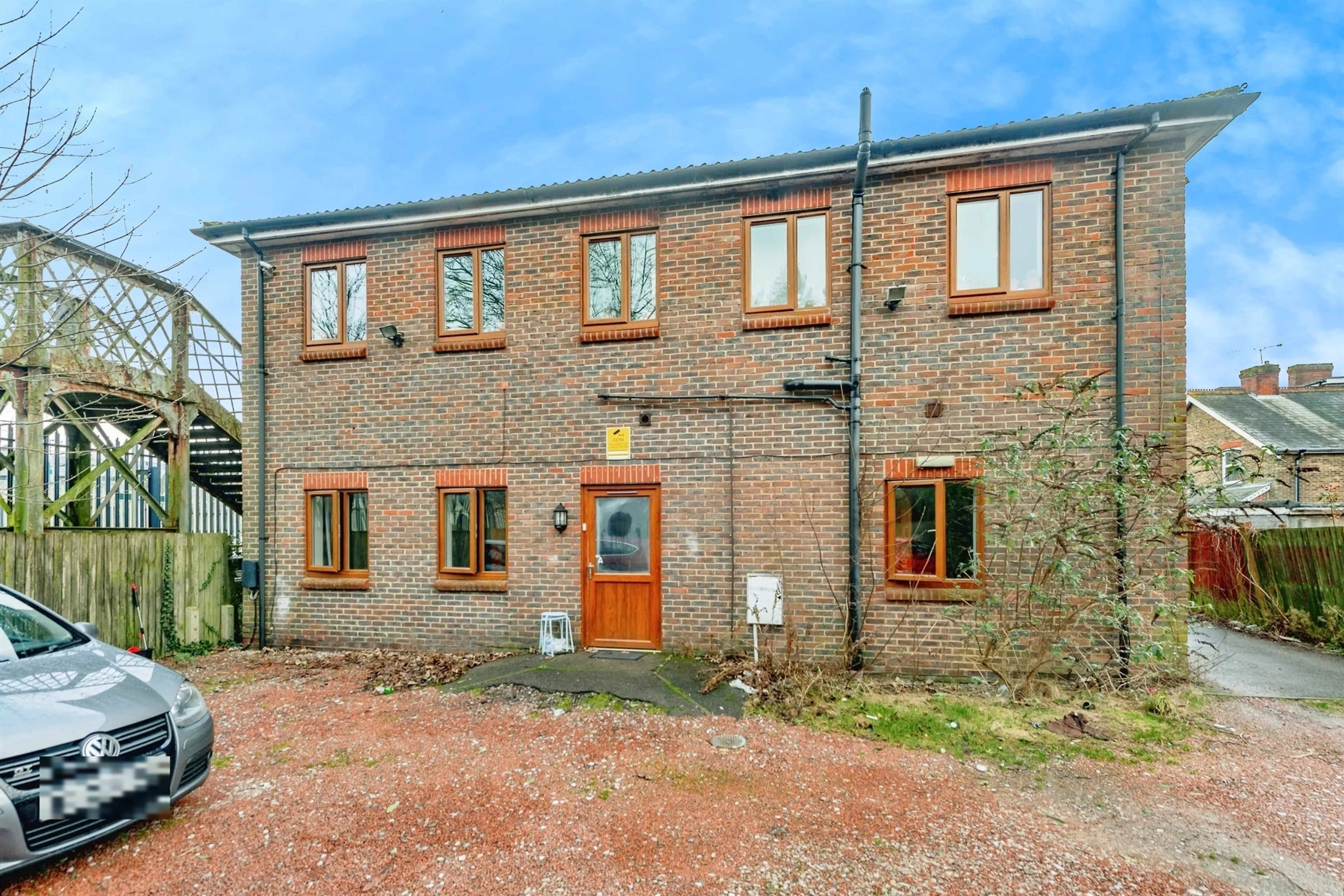 Property photo 0