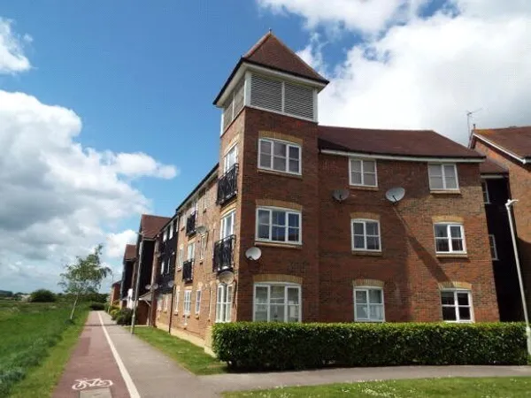 Riverbank Way, Ashford, Kent, TN24
