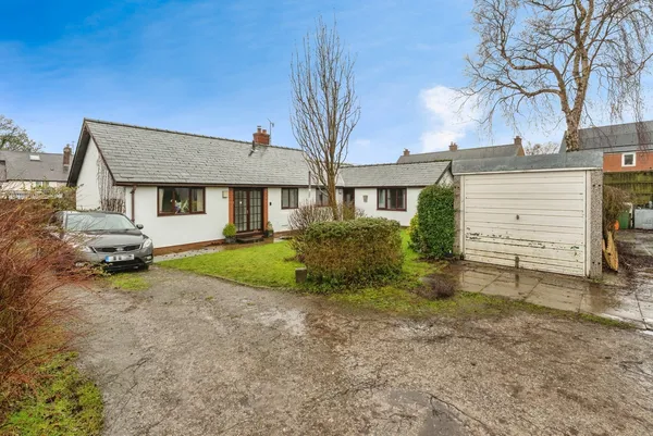 Llanarmon- Yn - Lal, Mold, CH7