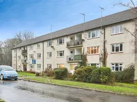 West Park Drive East, Leeds photo