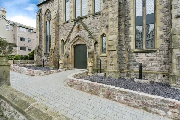 The Trinity, Woodland Road West, Colw...
