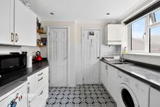 Heston Road, Redhill