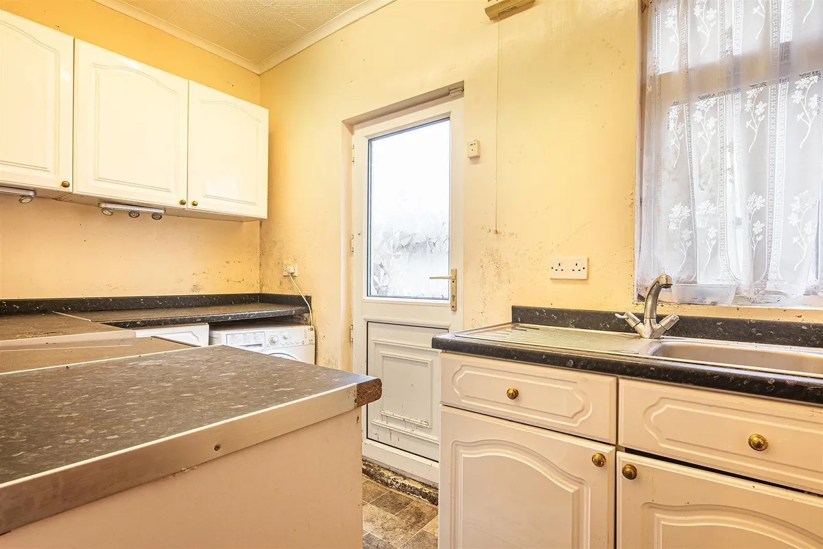 62 Hurlfield Avenue, Intake, S12 2TN