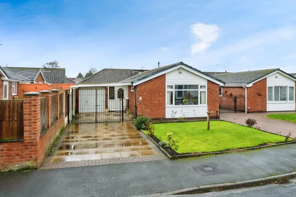Bickley Close, Fearnhead, Warrington,...