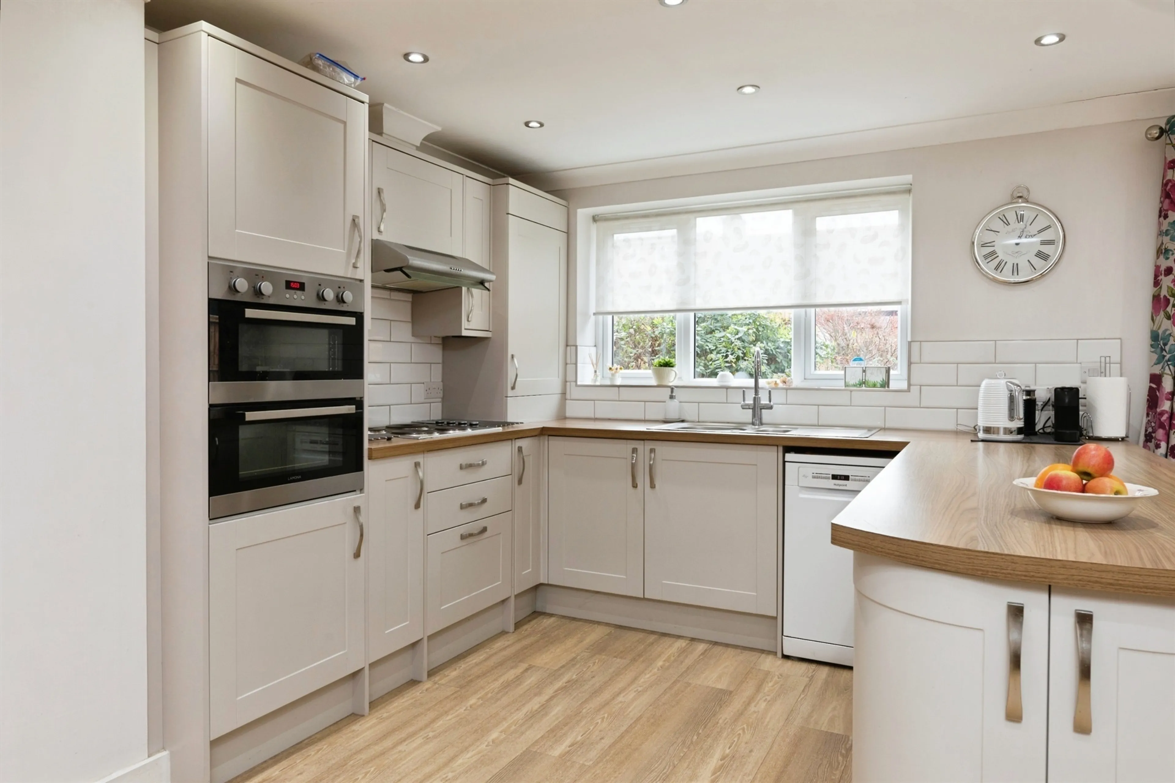 Property at Hurstbourne Gardens, Barking