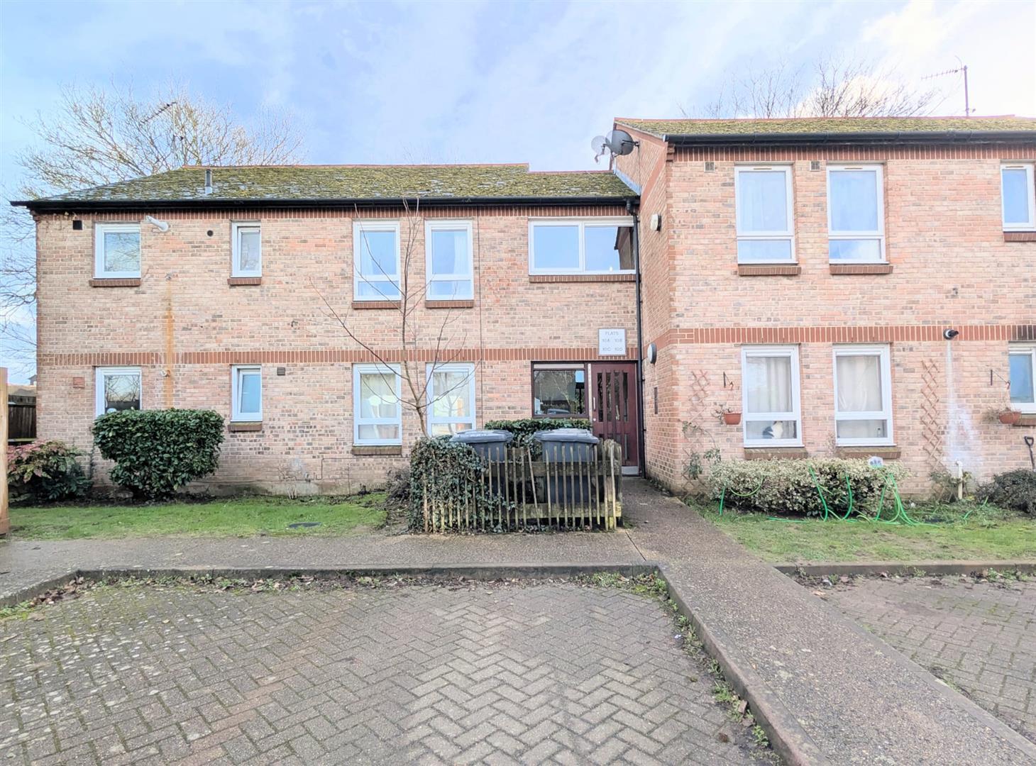 Station Road, Burnham Image 1