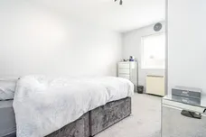 Clyfton Close, BROXBOURNE