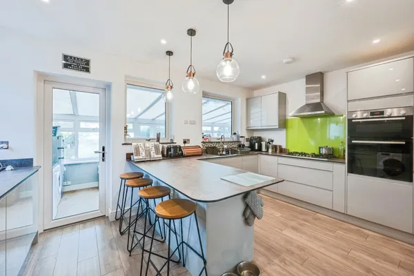 Nutcroft Grove, Fetcham, Leatherhead,...
