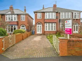Dell Crescent, Hexthorpe, Doncaster photo