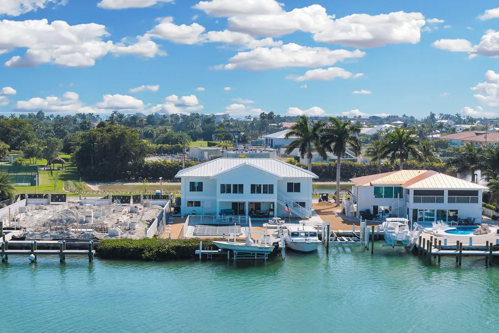 900 Shelter Bay Dr, Key Colony Beach, FL 33051