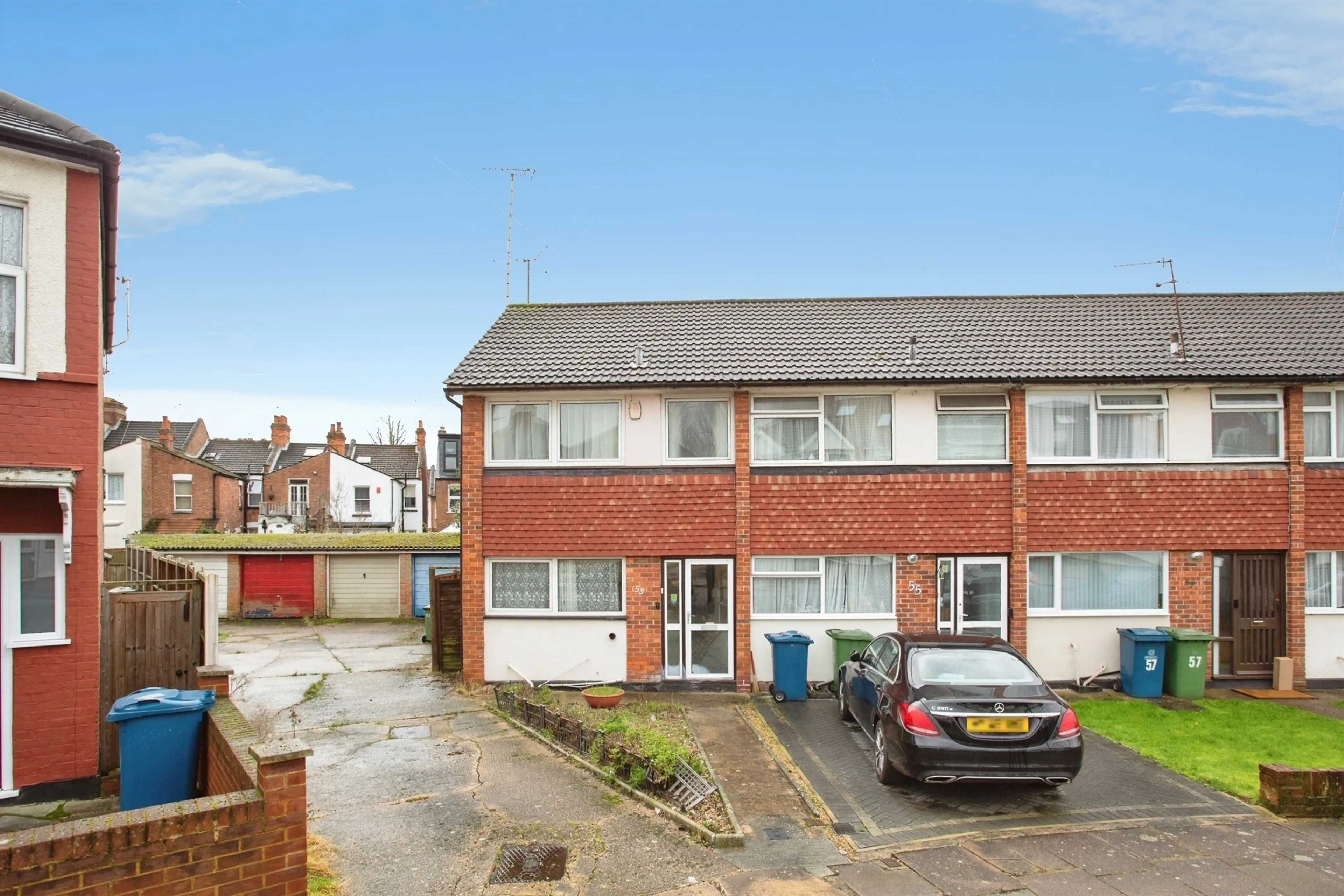Property photo 0