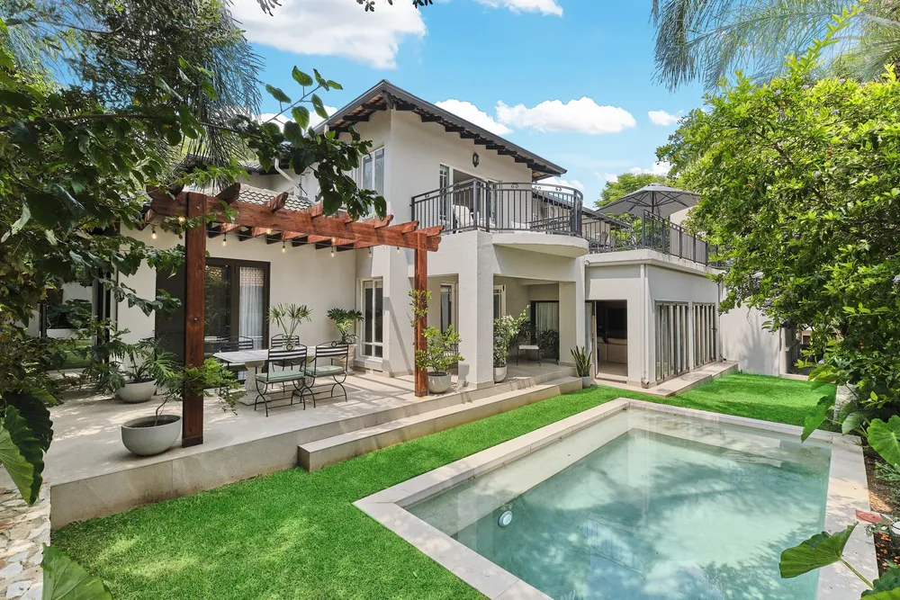 South Africa, Gauteng, Eagle Canyon Golf Estate, Bellerieve Crescent, 317