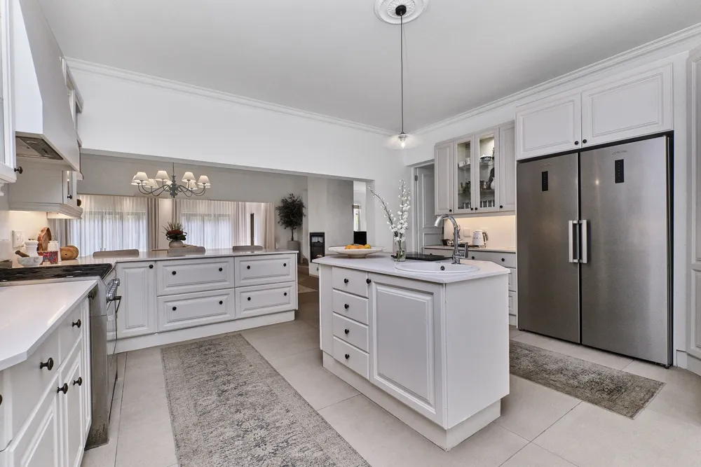 South Africa, Gauteng, Eagle Canyon Golf Estate, Bellerieve Crescent, 317
