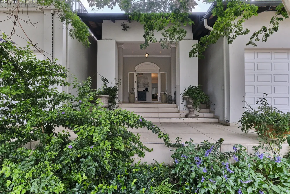 South Africa, Gauteng, Eagle Canyon Golf Estate, Bellerieve Crescent, 317
