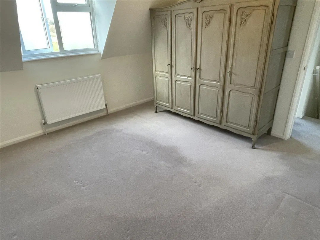 https://mr0.homeflow-assets.co.uk/files/photo/image/46617/2625/_x_/VCQWGEpaxkiVqLzILJR8Gg.jpg