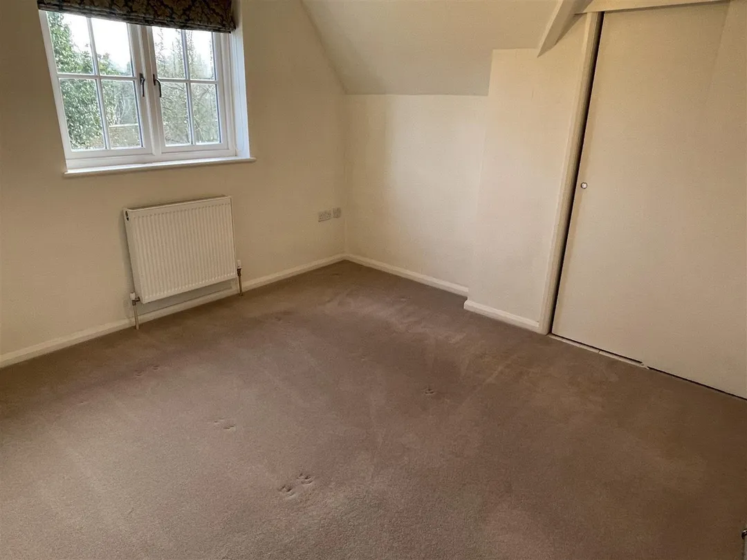 https://mr0.homeflow-assets.co.uk/files/photo/image/46617/2641/_x_/h6yC3FRa6kaNOj3E-CiONw.jpg