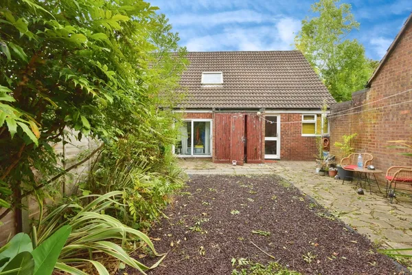 Arncliffe Drive, Heelands, Milton Key...
