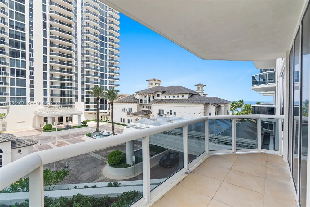 4775 Collins Ave, Miami Beach, FL 33140