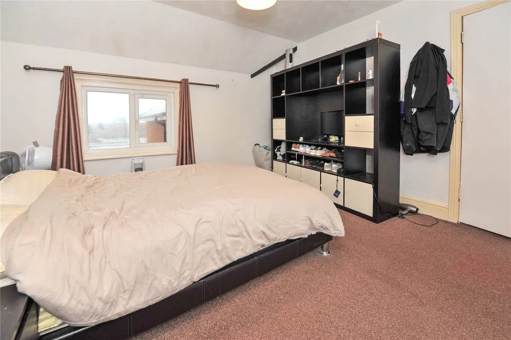 Property carousel item 12