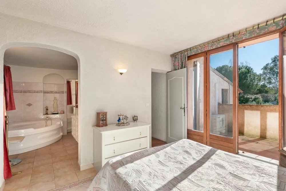 Antibes, 06600, France