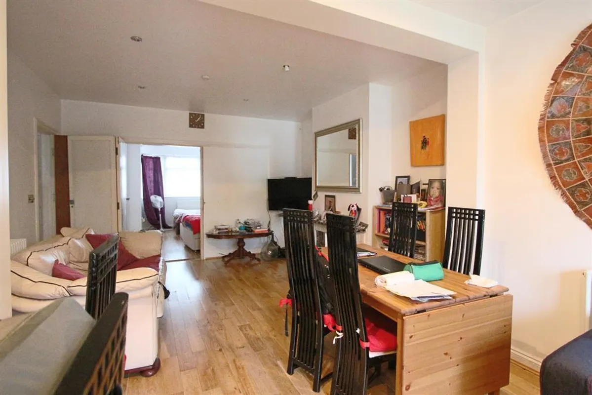 Uxendon Crescent, Wembley, HA99TW