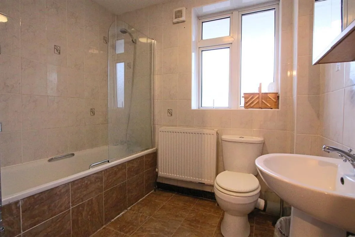 Uxendon Crescent, Wembley, HA99TW