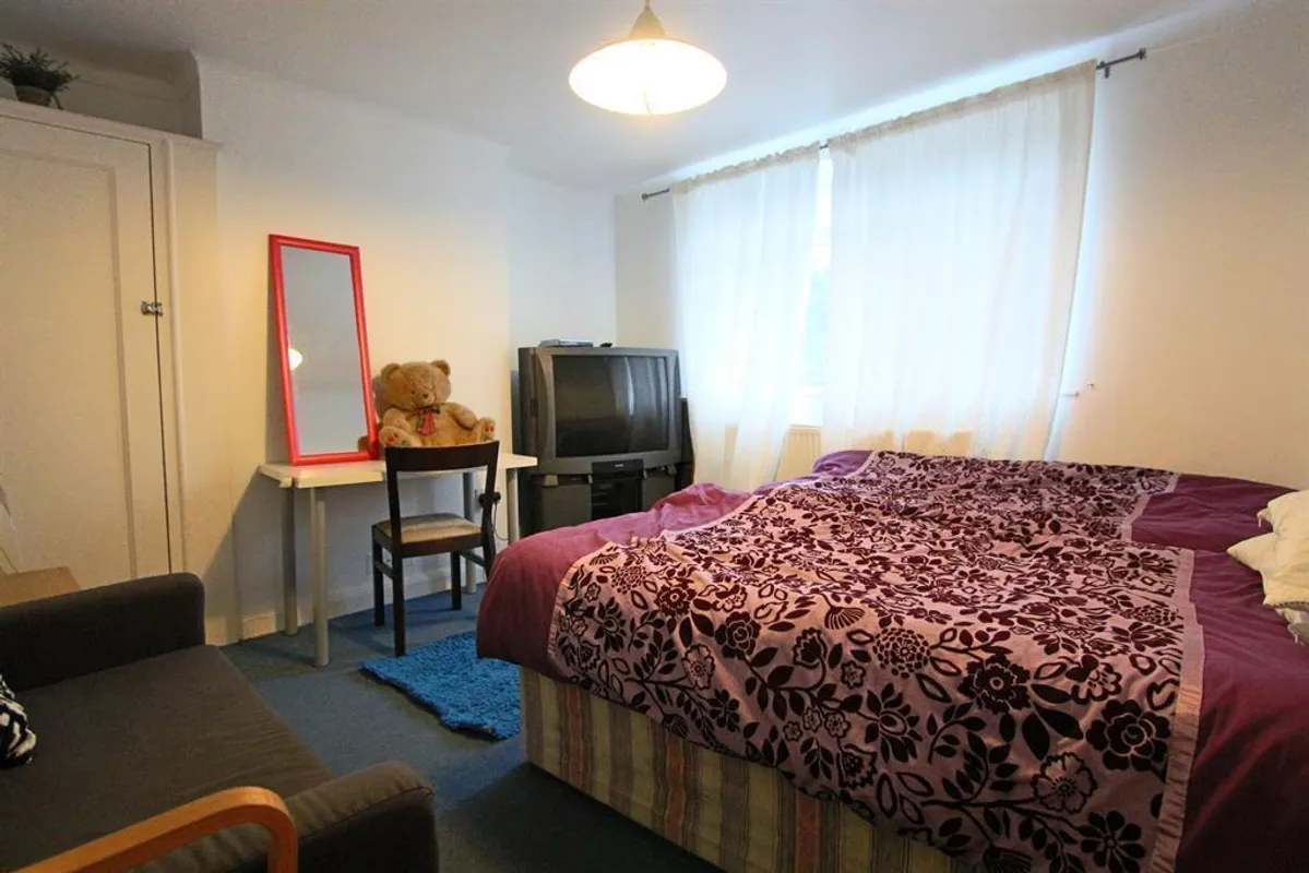 Uxendon Crescent, Wembley, HA99TW