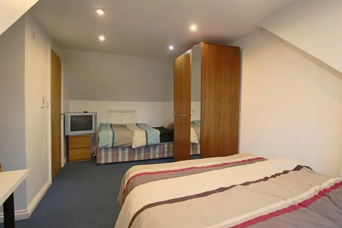Uxendon Crescent, Wembley, HA99TW
