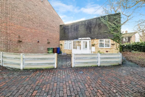 Dunning Close, SOUTH OCKENDON, Essex,...