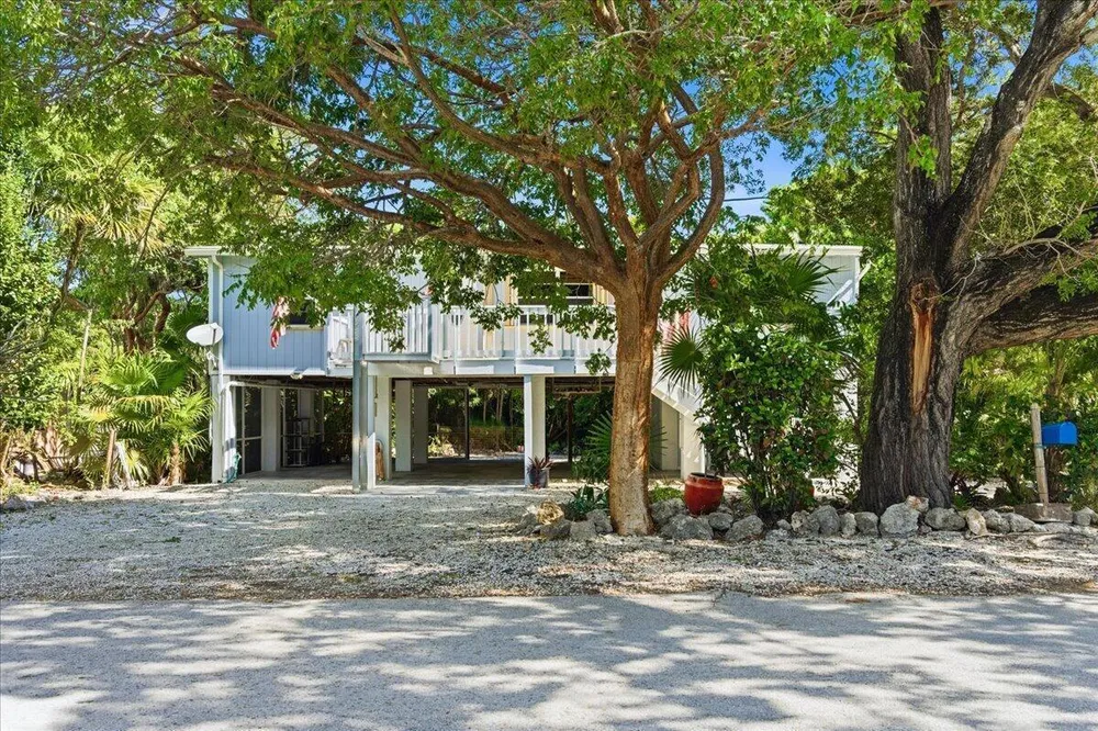 22 Stirrup Key Rd, Marathon, FL 33050