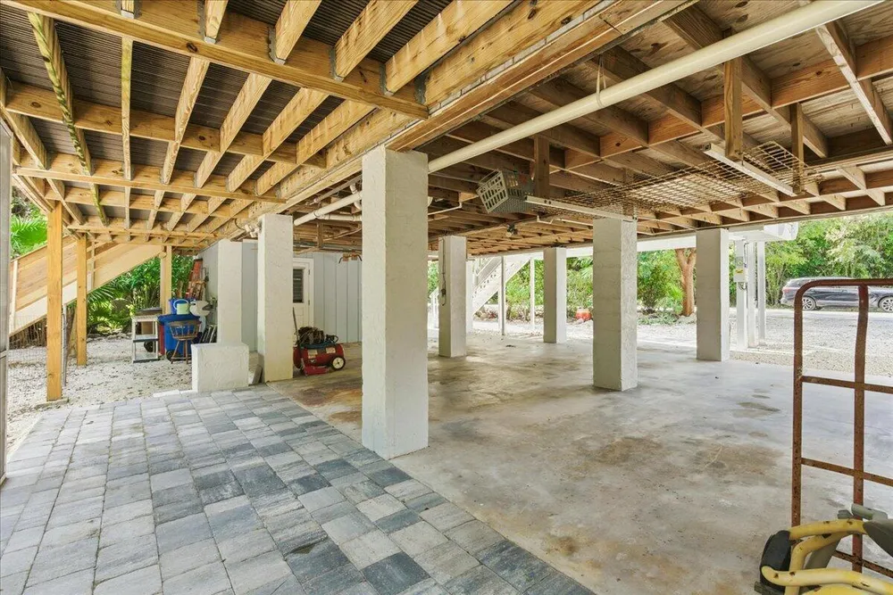 22 Stirrup Key Rd, Marathon, FL 33050