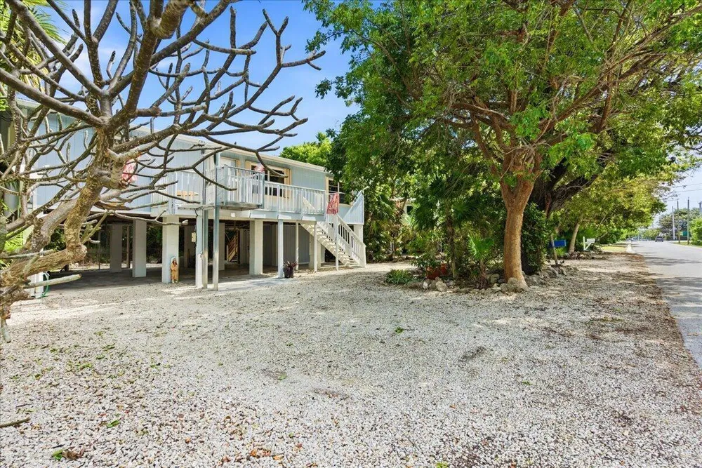 22 Stirrup Key Rd, Marathon, FL 33050